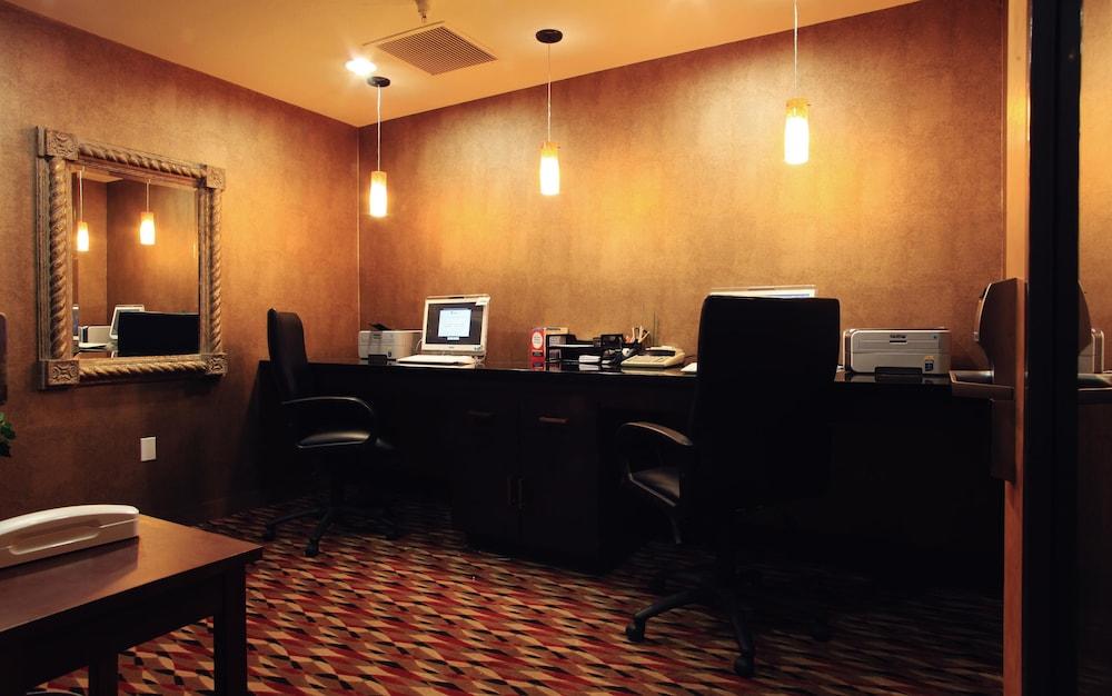 Hampton Inn & Suites Пасо Роблес Екстериор снимка