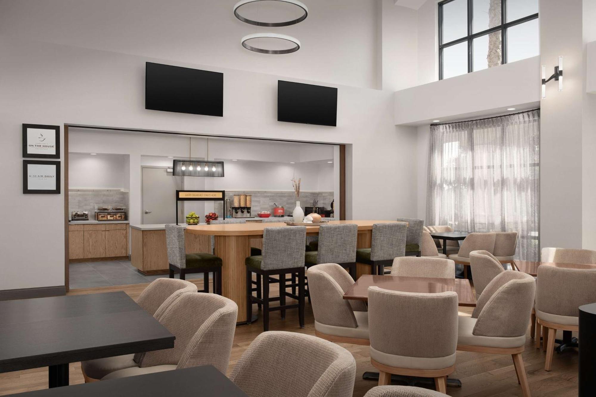 Hampton Inn & Suites Пасо Роблес Екстериор снимка
